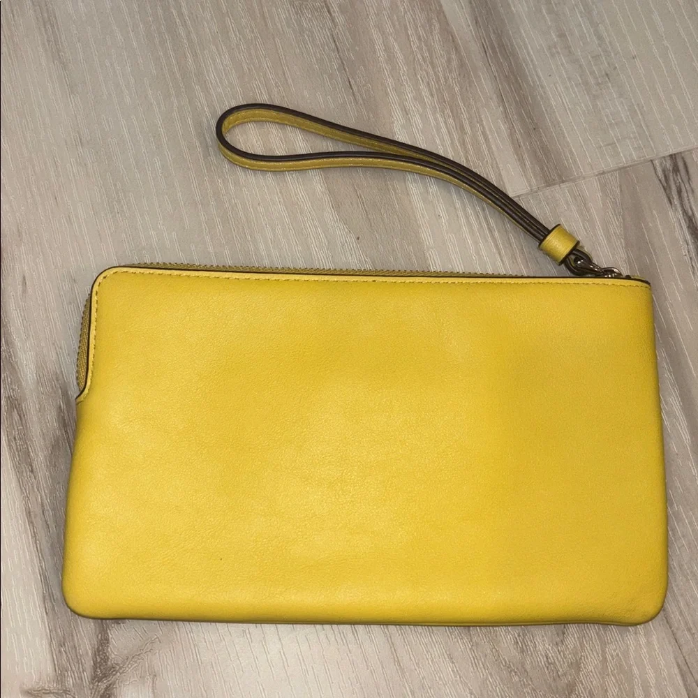 COACH Yellow “Daisy” Leather Wristlet Clutch - Picture 2 of 7